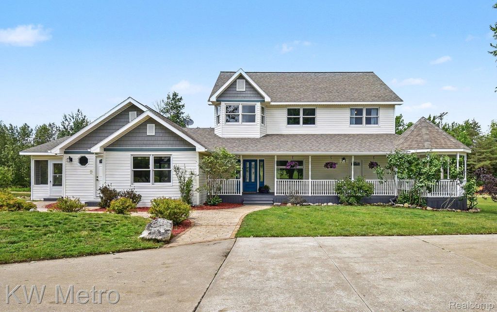 2682 E Haskell Lake Road, Frost township