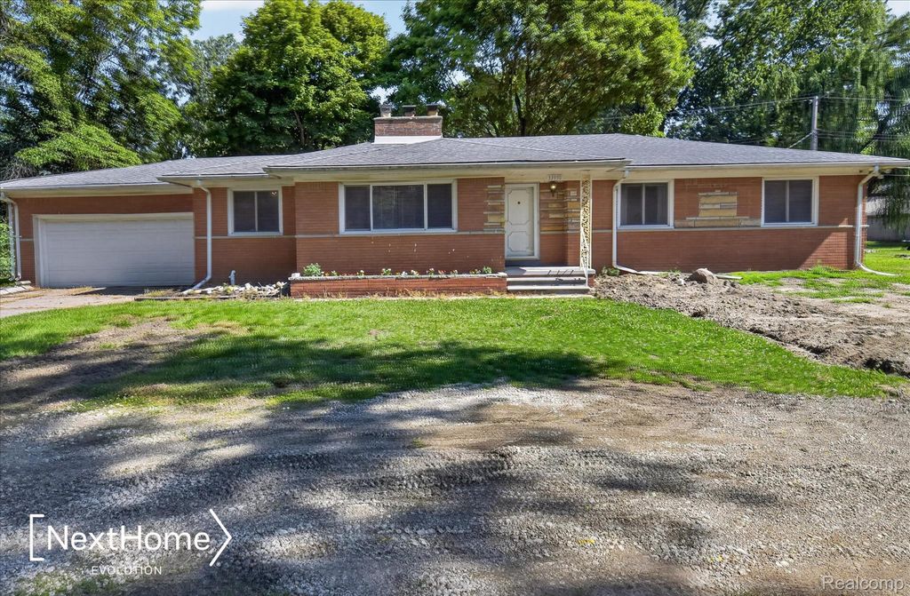 33950 Ecorse Road, Romulus city