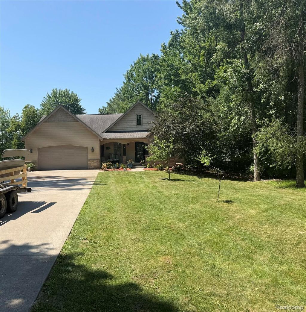 4915 Anglers Lane, Sage township