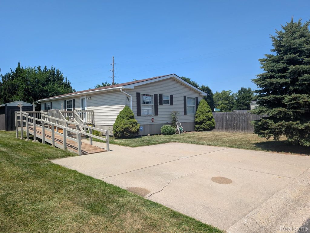 59 Foxpointe Court, Swartz Creek city