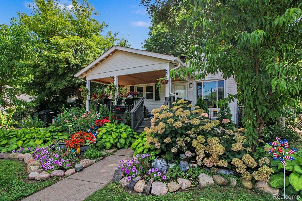 740 E 10 Mile Road, Ferndale city
