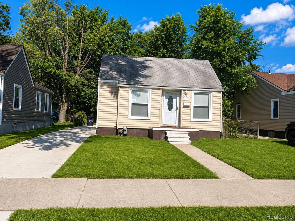 8650 Auburn Street, Detroit city