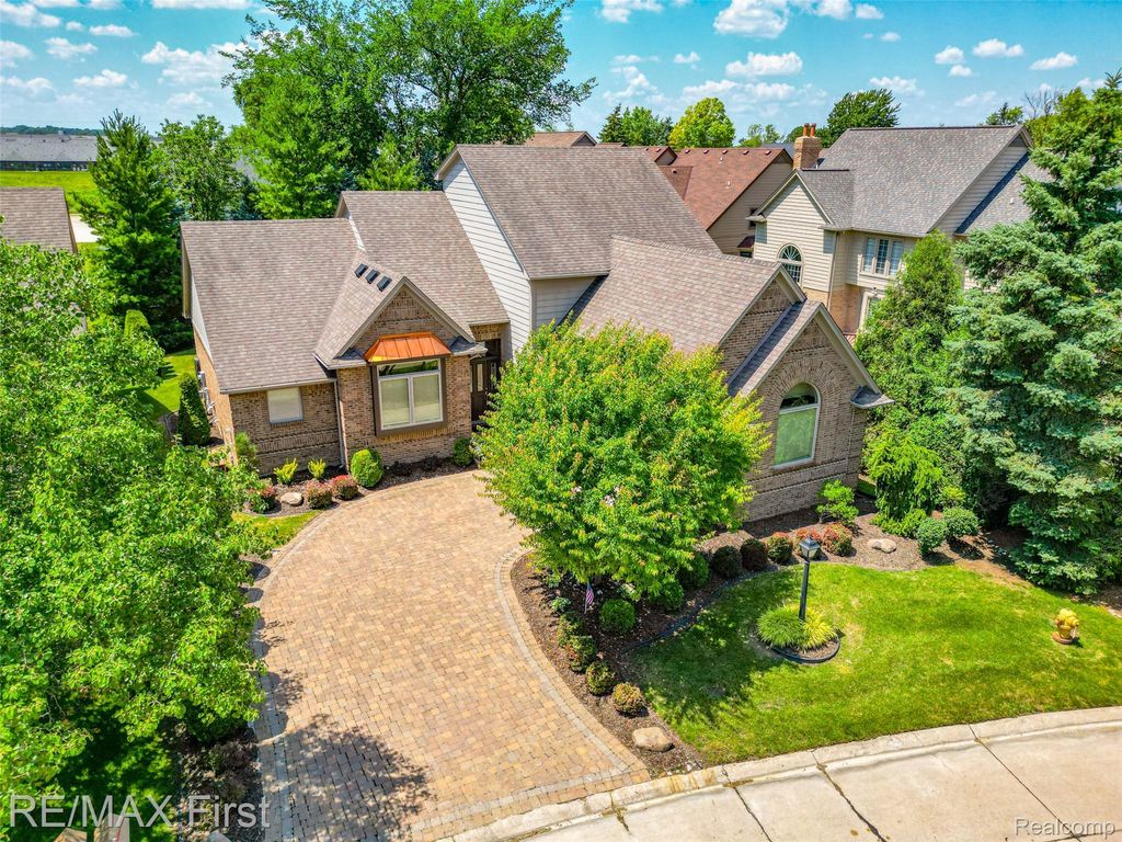 44215 Riverview Ridge Drive, Clinton charter township