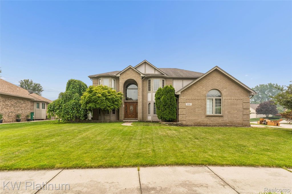 19182 Weathervane Drive, Macomb township