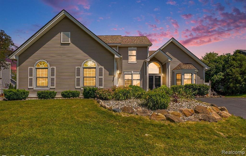 16073 Silverwood Drive, Fenton charter township
