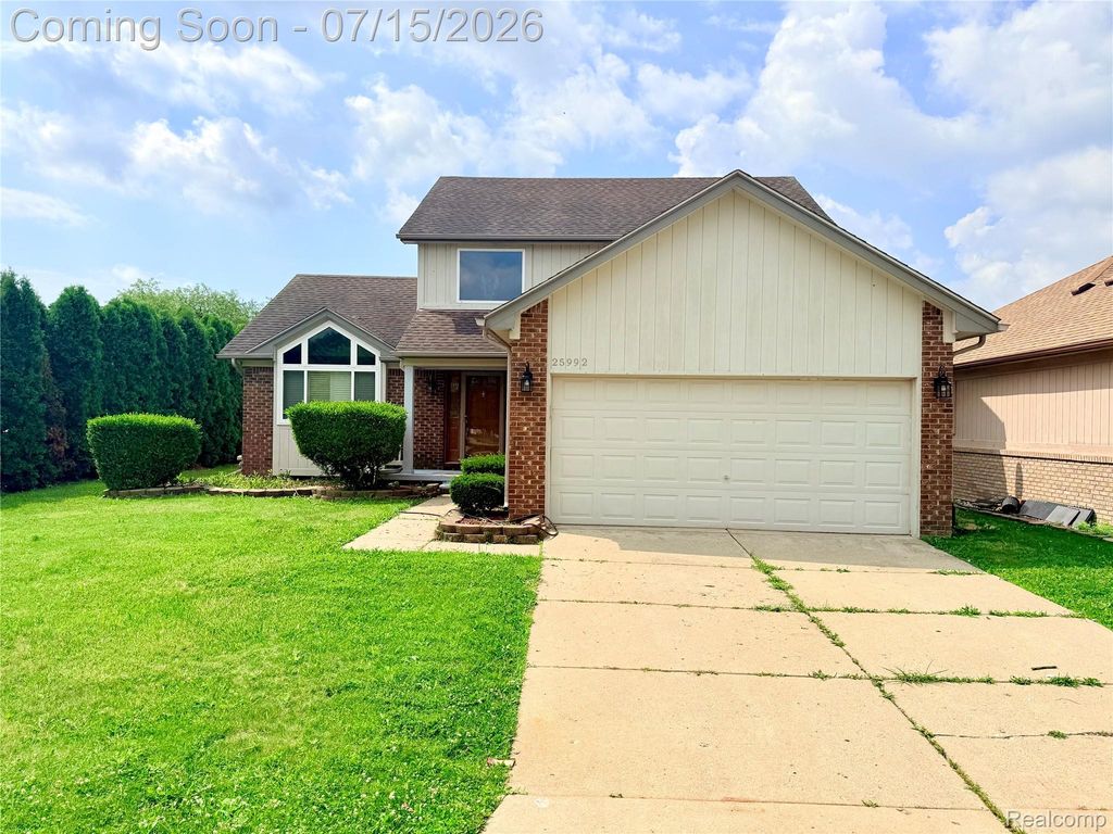 25992 Briar Towne Boulevard, Chesterfield township