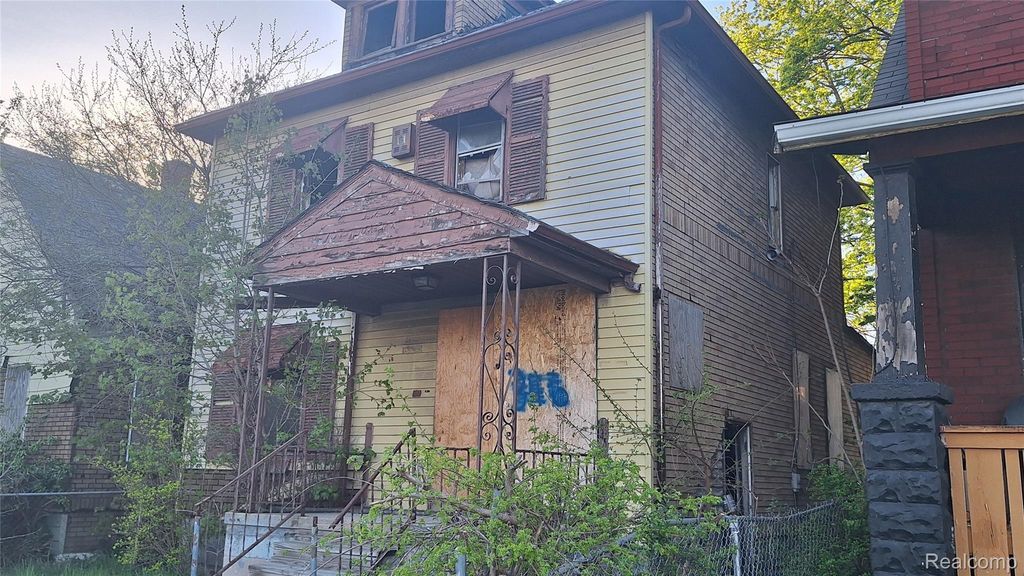 352 Highland Street, Highland Park city