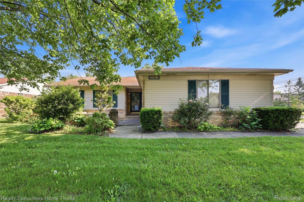 5281 Shruboak Drive, Sterling Heights city