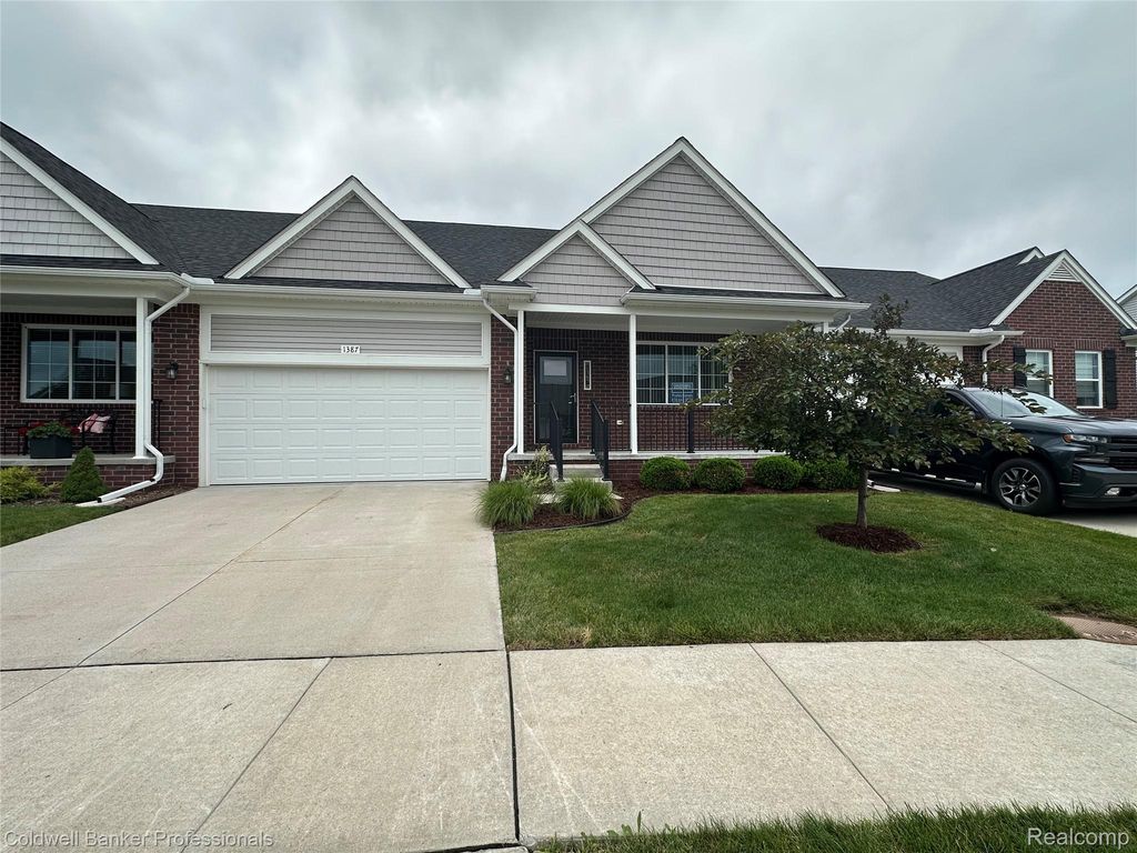 1387 Lincoln Street, Lapeer city