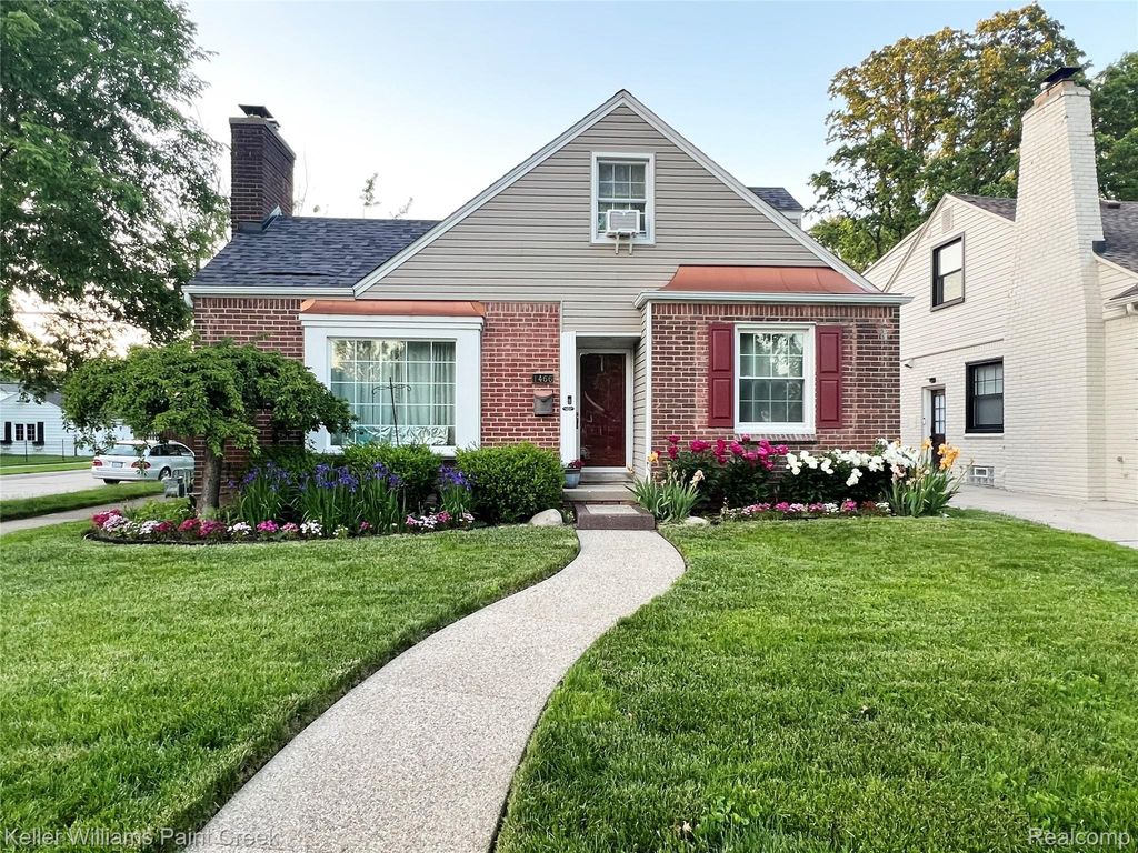 1466 Hampton Rd, Grosse Pointe Woods city