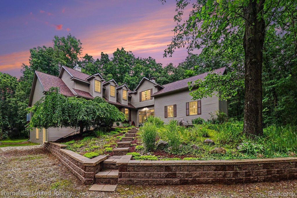 20962 Wasson Road, Unadilla township