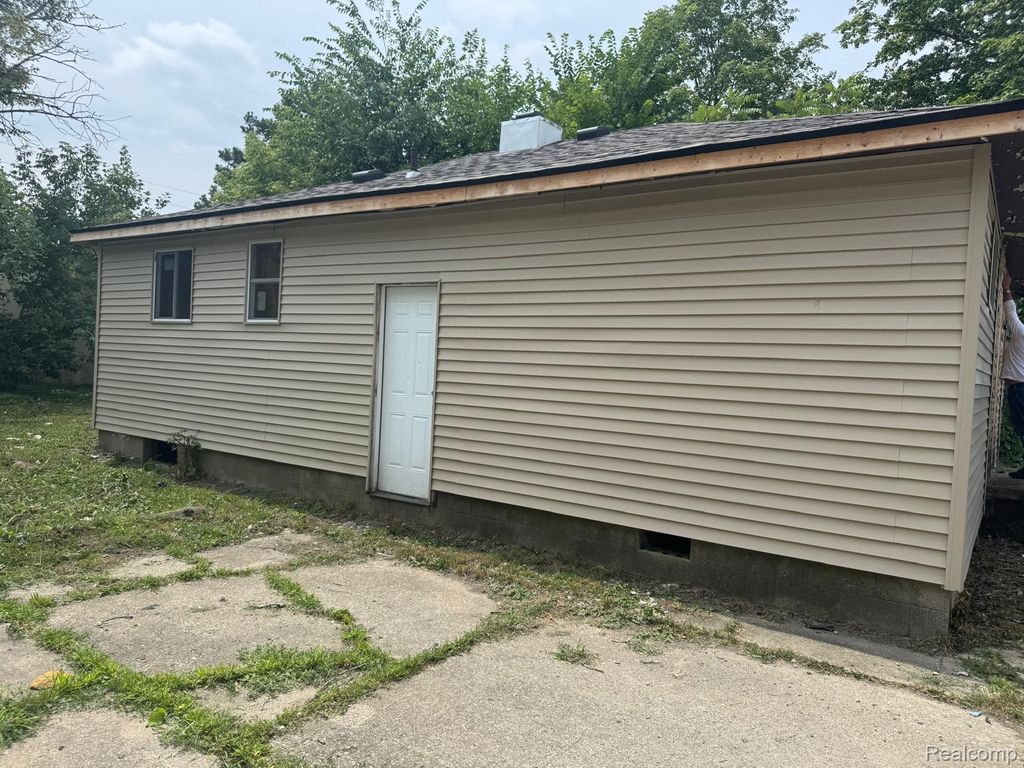 2825 Reynolds Street, Flint city
