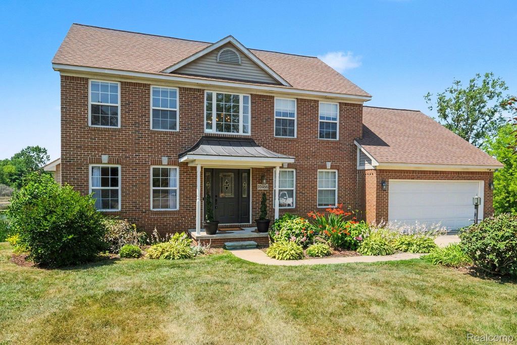 10466 Pine Valley Drive, Mundy township