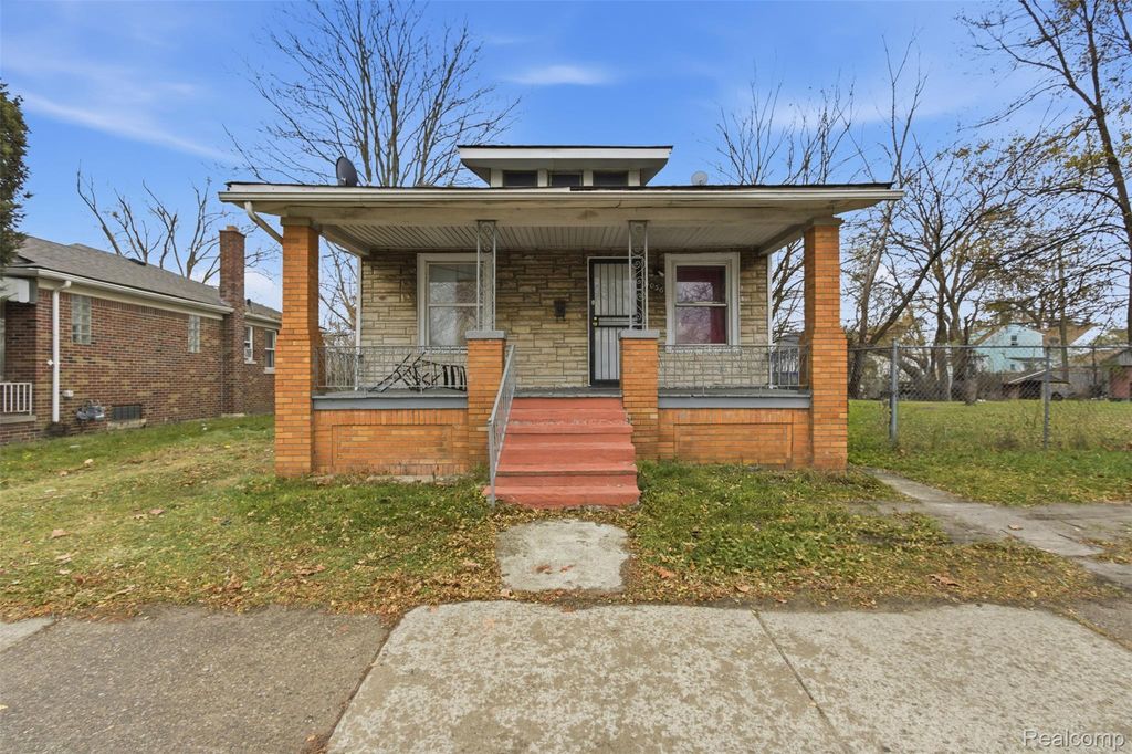 5056 Charles Street, Detroit city