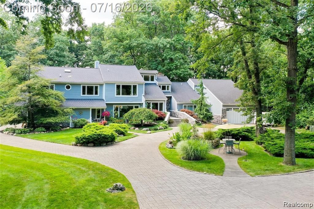 29474 East River Road, Grosse Ile township