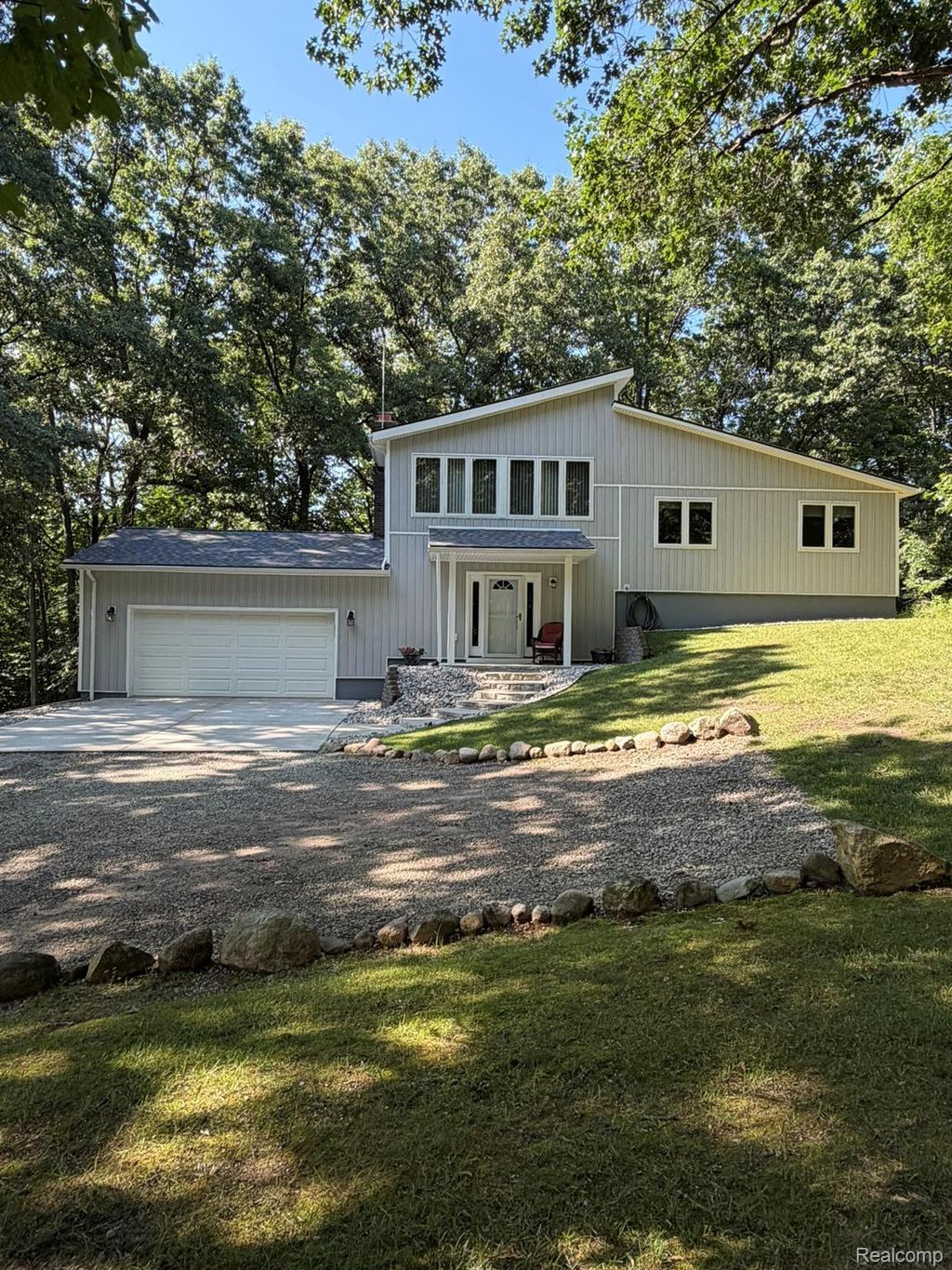 825 Rowlinson Lane, Ortonville village