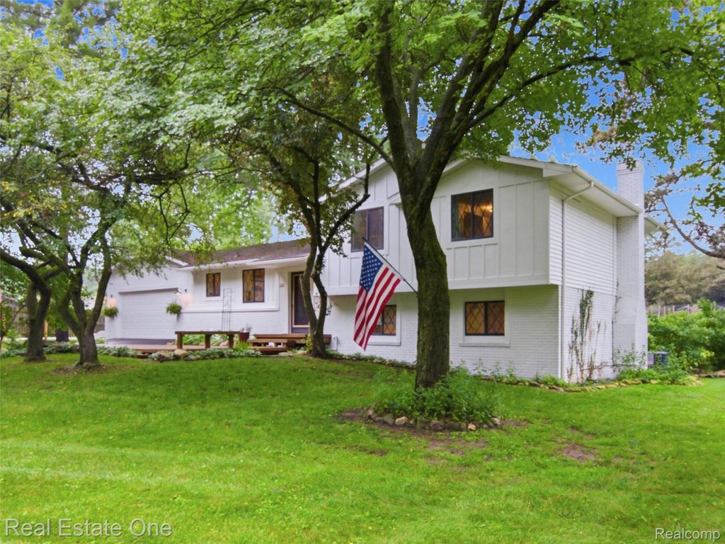 3206 Allen Road, Ortonville