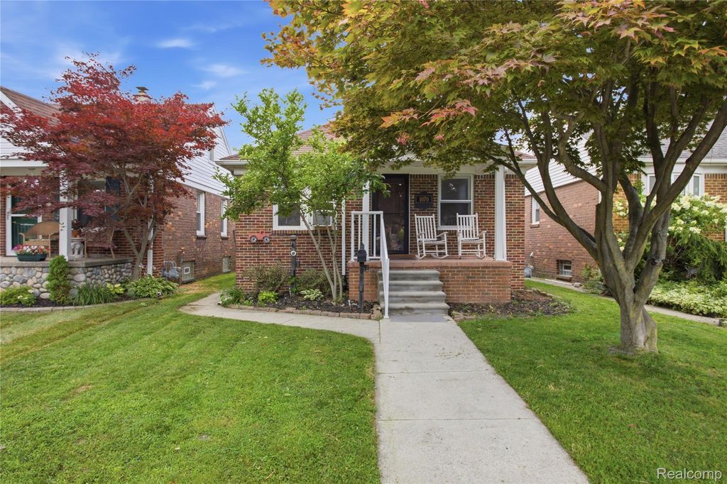 1070 Mollno Street, Wyandotte city