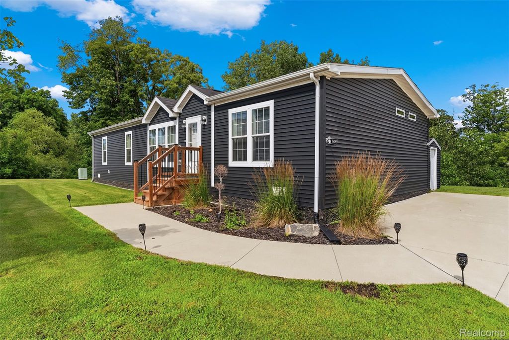 6450 Prince Boulevard, Tyrone township