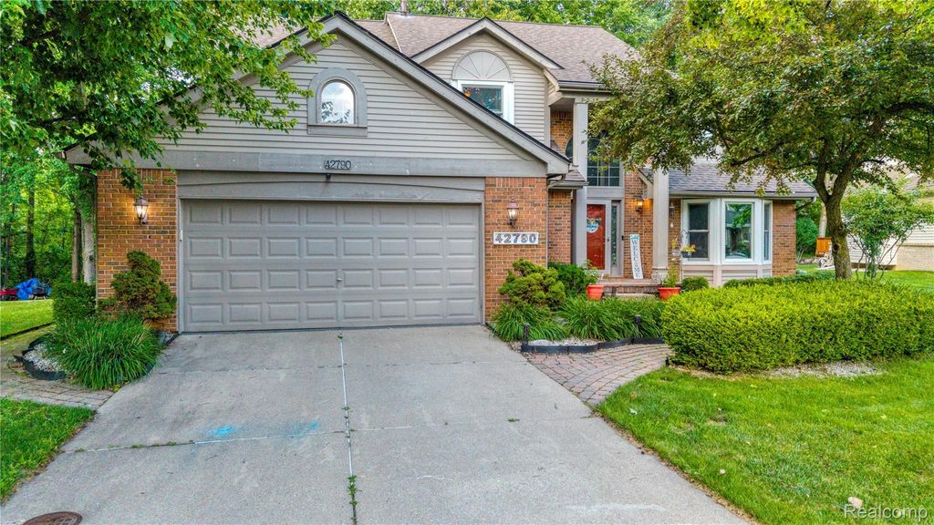 42790 Ledgeview Drive, Novi city