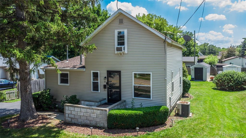 57 N Elm Street, Lapeer city