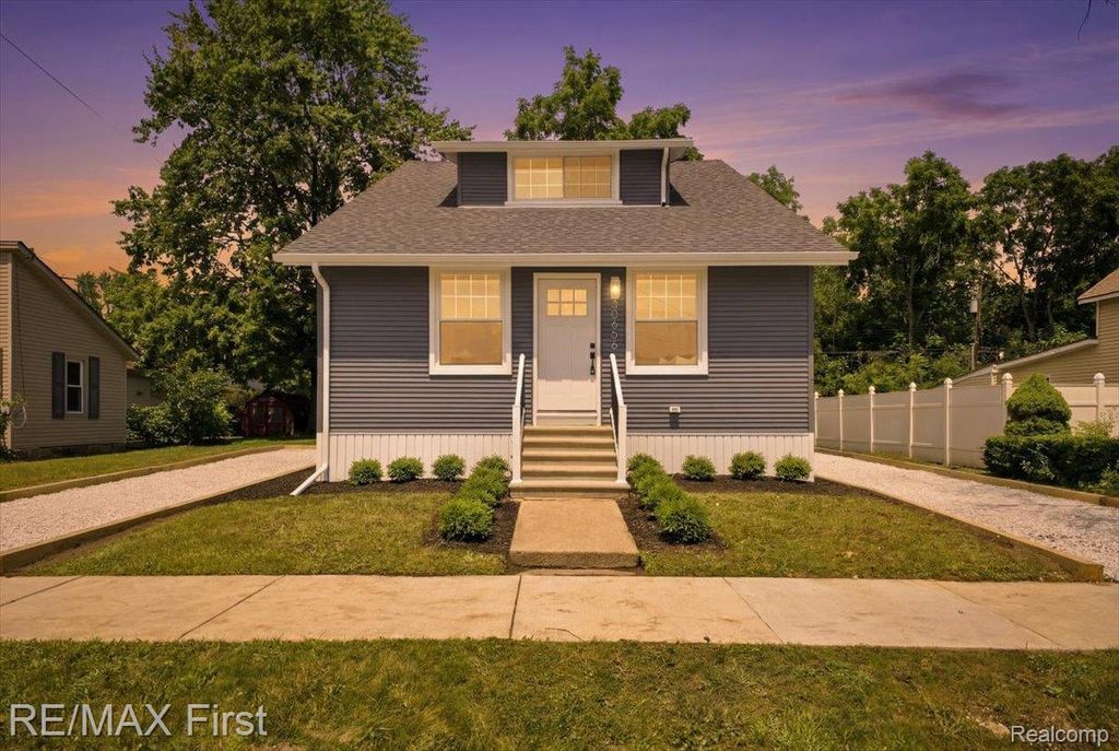 30655 Elk Street, New Haven village