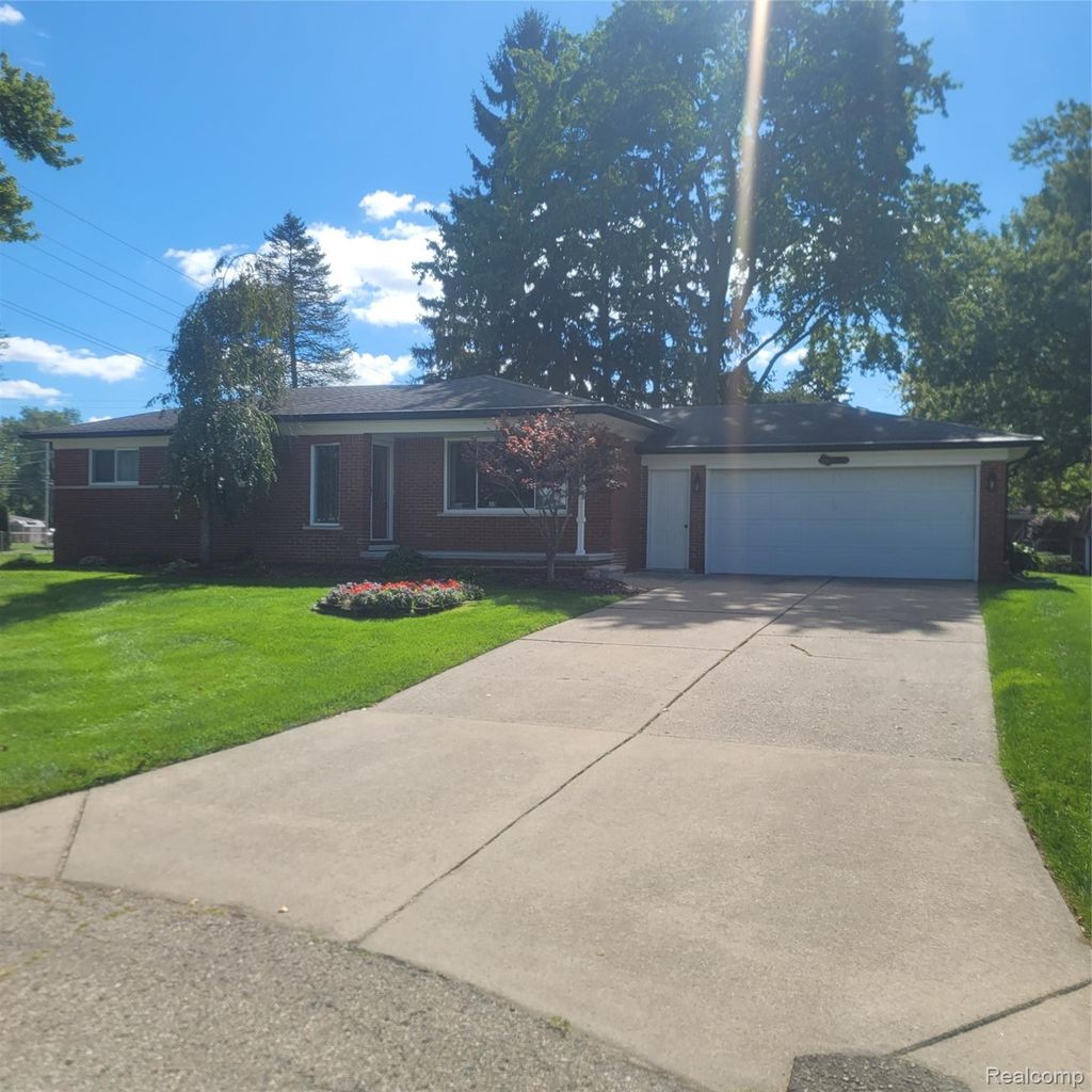 5188 Estella Lane, Utica