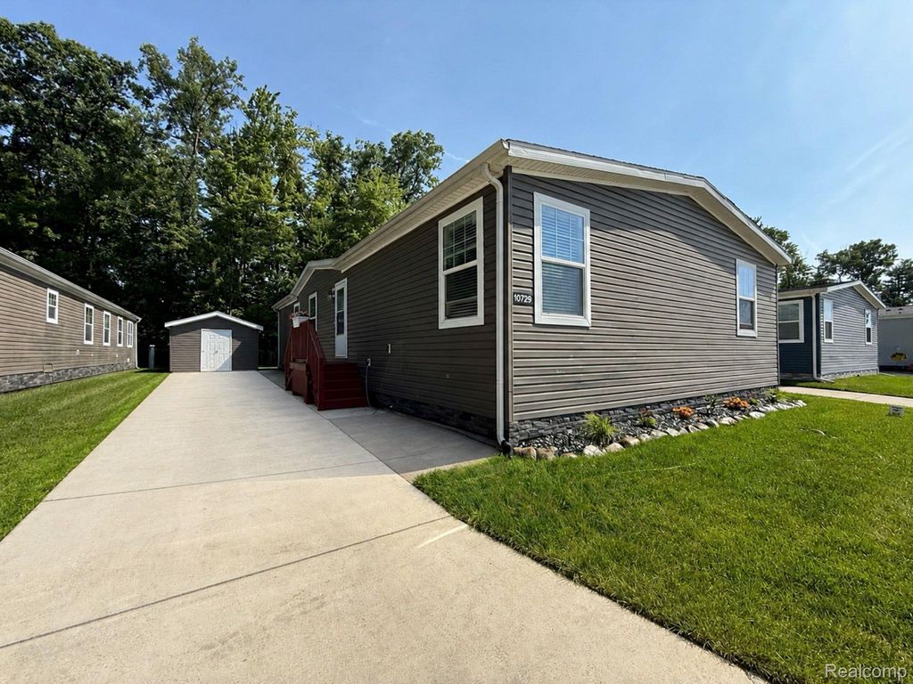10729 Edwards Lane, Augusta charter township