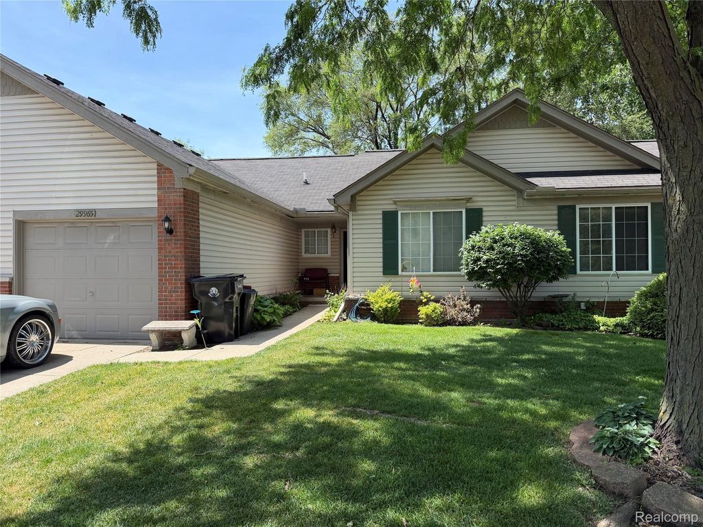 29965 Kenwood Court, Roseville