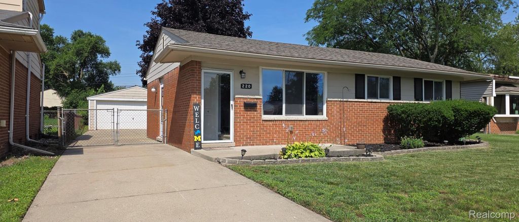 220 S Wildwood Street, Westland city