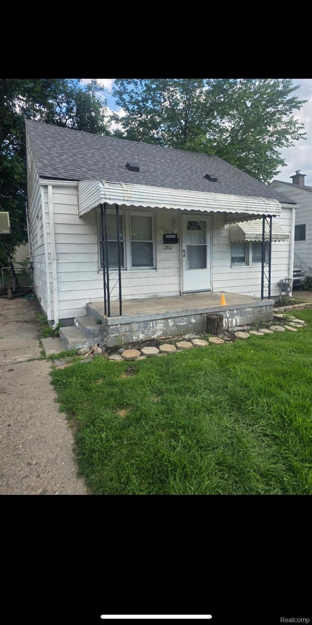 11076 Paige Avenue, Warren city