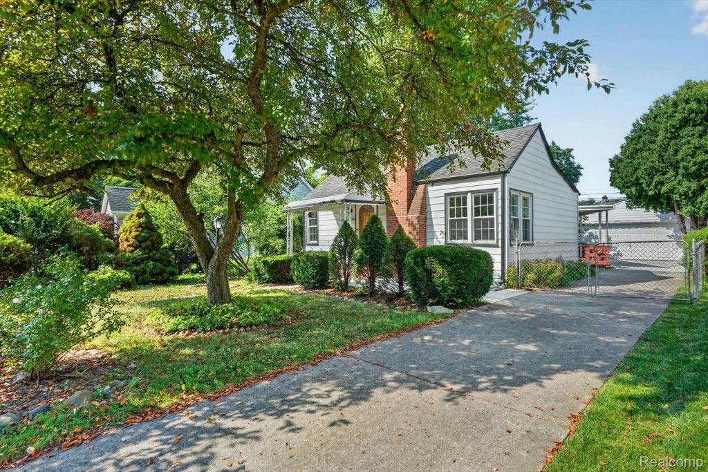 28805 Melvin Street, Roseville city