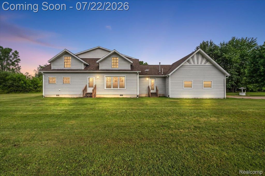 6925 Smiths Creek Road, Kimball township