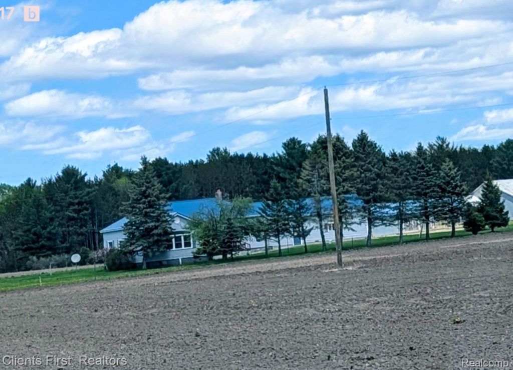 342 N Chambers Road, Tawas township