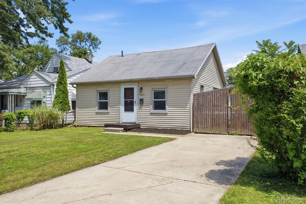 5921 Oldham Street, Taylor city