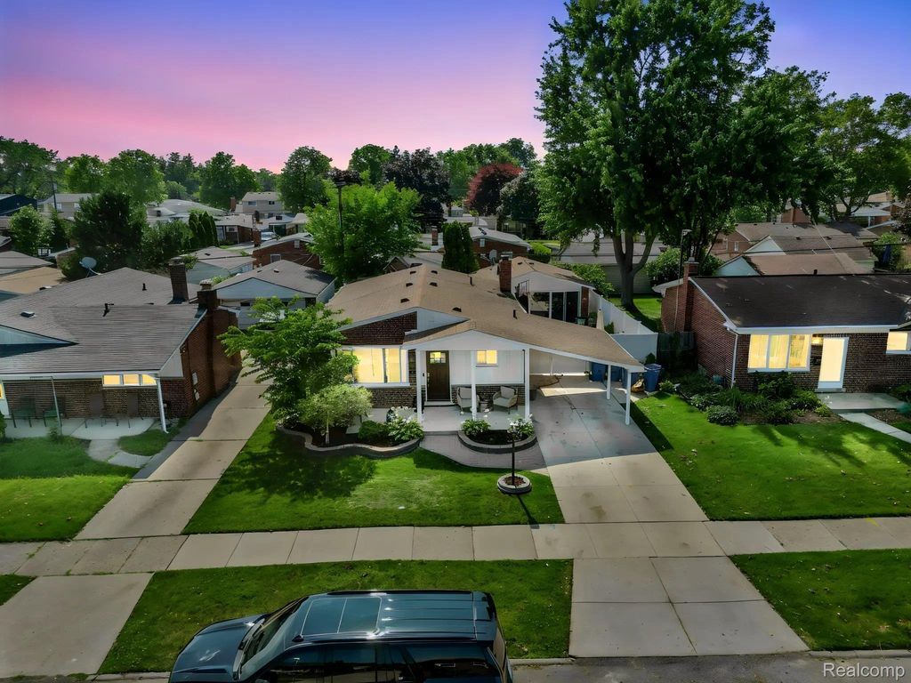 6151 Coolidge Street, Dearborn Heights city
