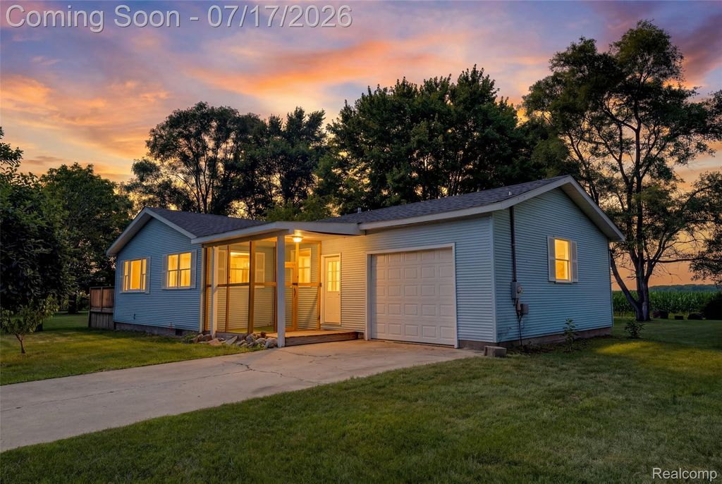 9204 Bray Road, Tuscola township