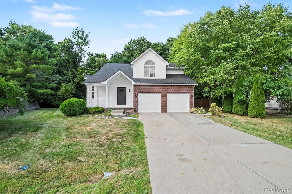 4429 Meadowlane Court, Burton city