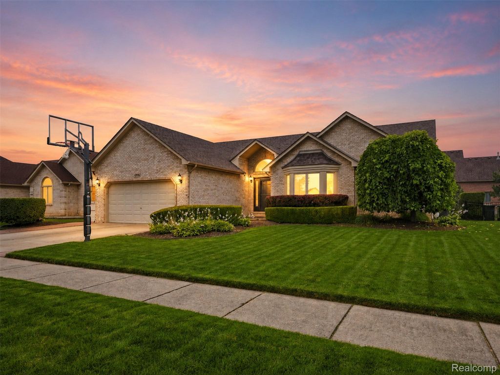 47676 Sandy Ridge Drive, Macomb township