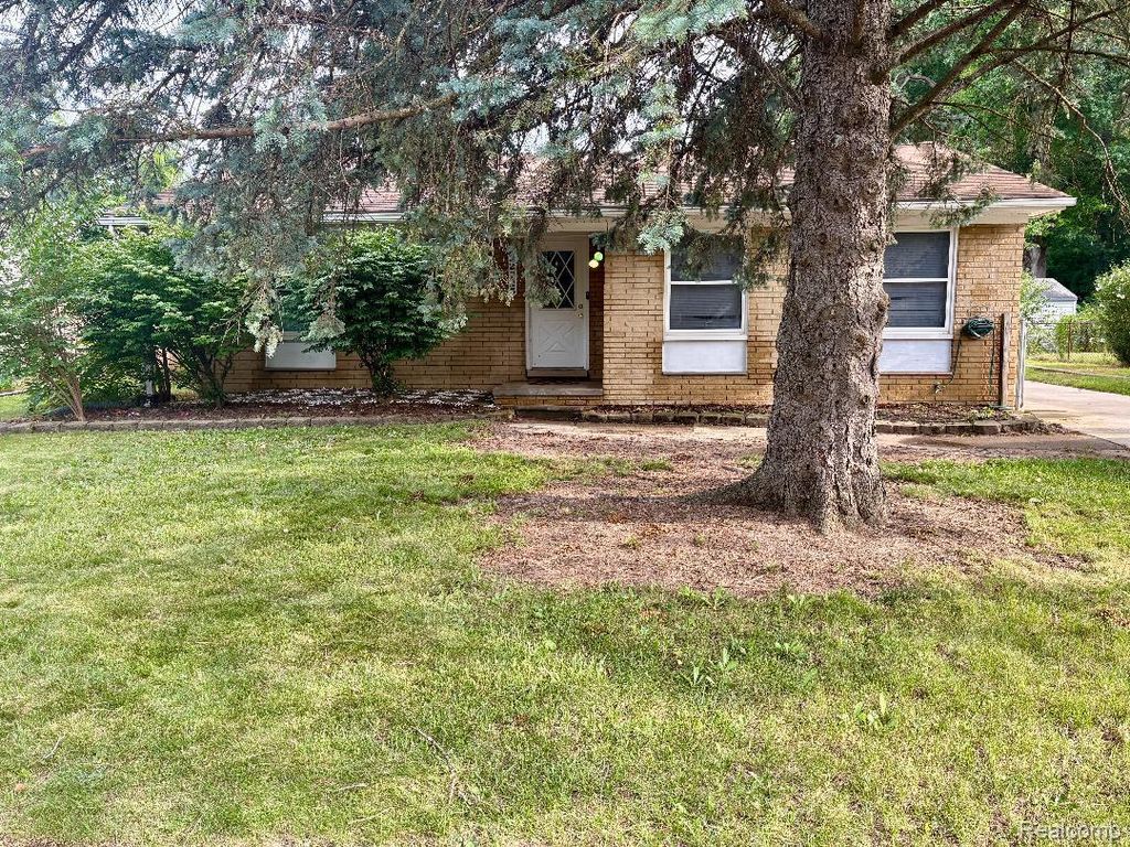 22725 Armstrong Avenue, Brownstown charter township