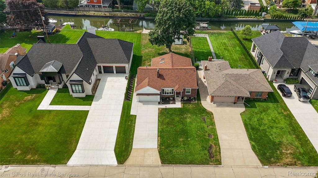 22510 Ardmore Park Drive, St. Clair Shores city