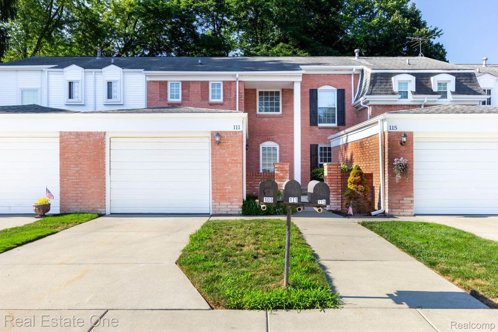 111 Manor Way, Rochester Hills city