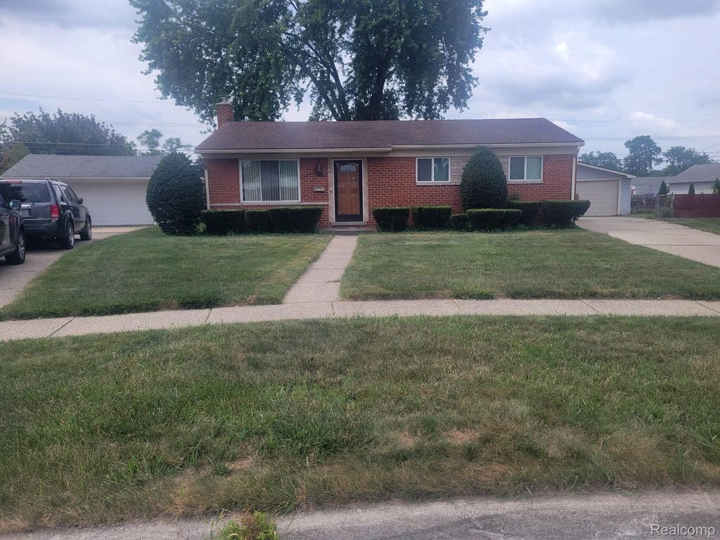 8424 Antwerp Drive, Sterling Heights