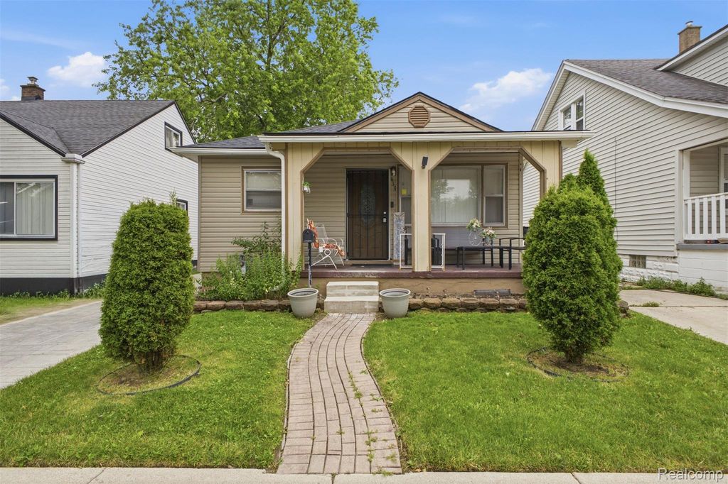 439 Cleveland Avenue, Lincoln Park city