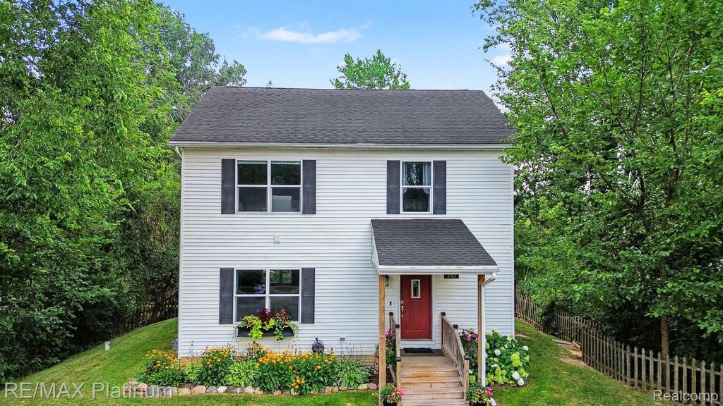 2327 Hammerslea Road, Orion charter township