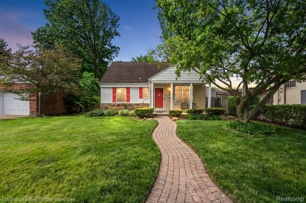 2371 Allard Avenue, Grosse Pointe Woods city