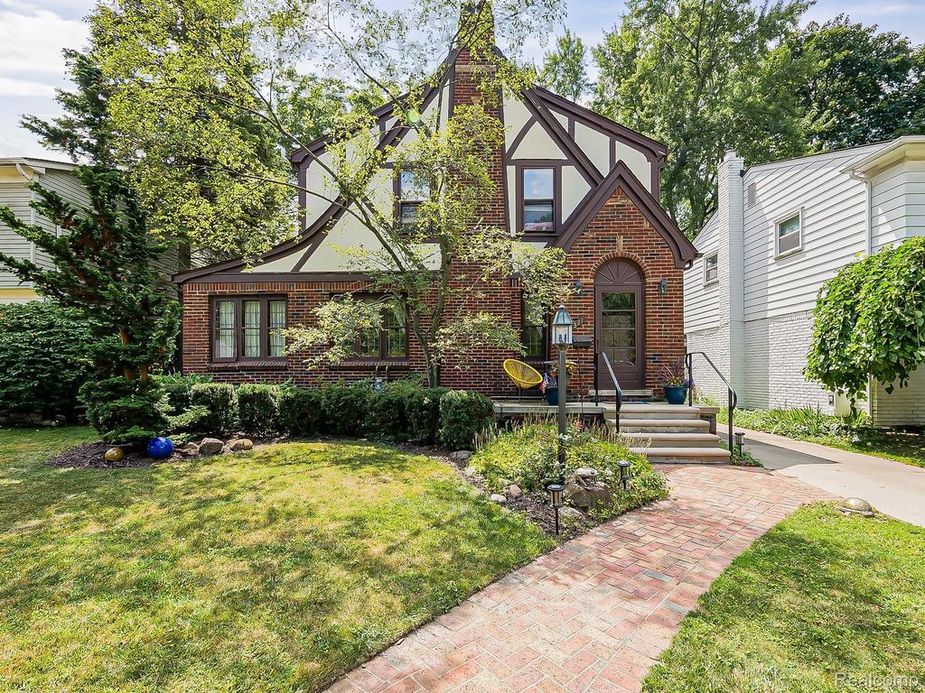 321 Aqua Court, Royal Oak city