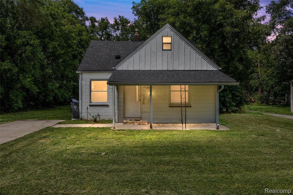 28618 Glenwood Street, Inkster city