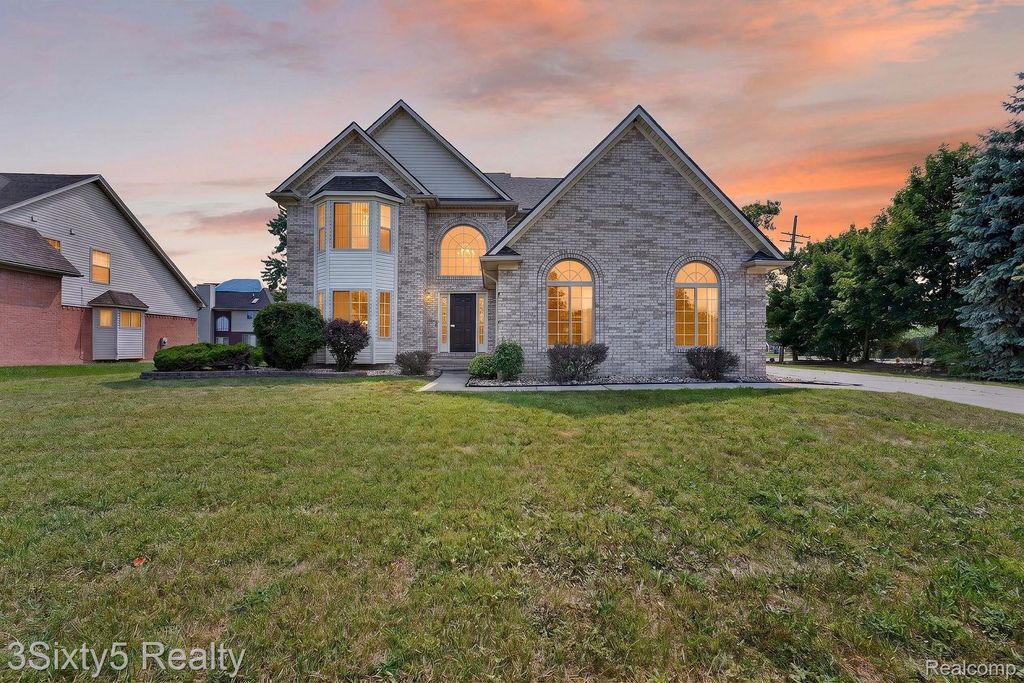 32953 Groat Boulevard, Rockwood