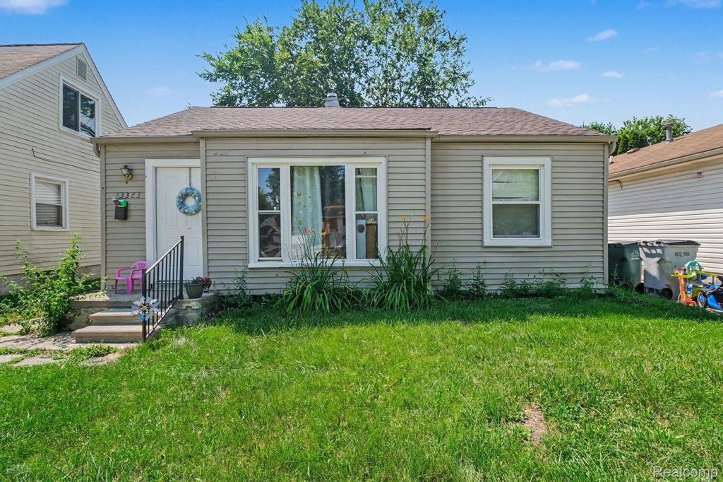 23383 Cayuga Avenue, Hazel Park city